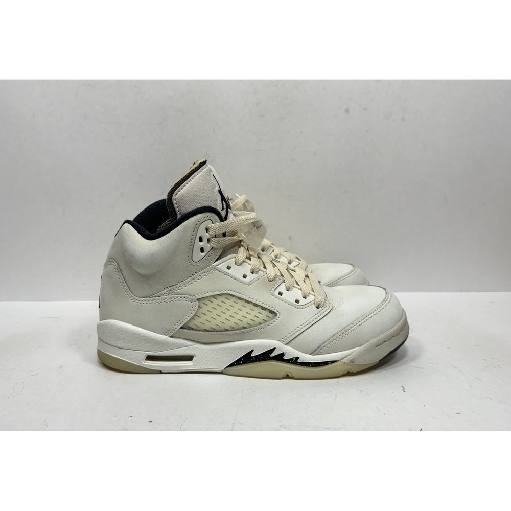 Jordan Air Jordan‎ 5 Retro SE GS Sail Black Leather 6.5Y / Womens 8 FQ3682-100